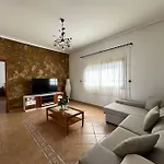 Casa de Férias En La Montana Con Piscina En Fuerteventura