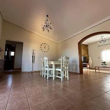 Casa de Férias En La Montana Con Piscina En Fuerteventura Gran Tarajal