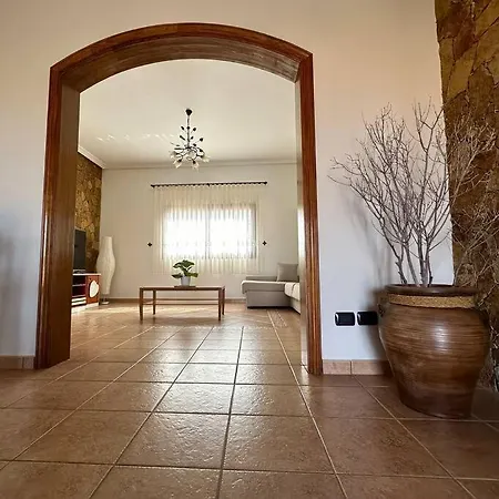 En La Montaña Con Piscina En Fuerteventura *