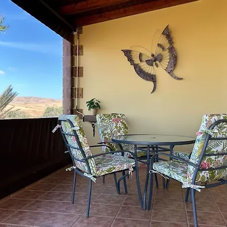 En La Montana Con Piscina En Fuerteventura