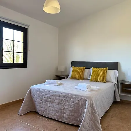 Villa En La Montana Con Piscina En Fuerteventura *